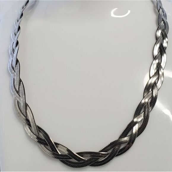 Polished Silver Rope Necklace with Intricate Design - Picture 7 of 11